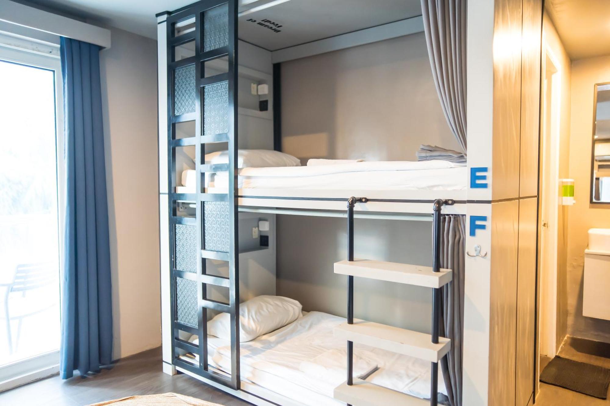Abraham Manila - Located In Central Makati (Adults Only) Makati City Екстериор снимка