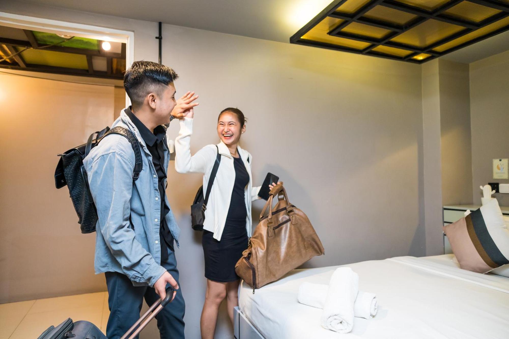 Abraham Manila - Located In Central Makati (Adults Only) Makati City Екстериор снимка